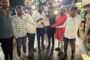 लातूर भ्रष्टाचारी आर टी ओ इन्स्पेक्टर व भ्रष्टाचारी महामार्ग पोलिसांना लाखो रुपये पगारी असून देखील ते लाच घेतात म्हणून त्यांना भीक नाही तर जनतेकडून निधी गोळा करून त्यांना व त्यांच्या परिवारांना साड्या व कपडे भेट देणार.असा मोर्चा