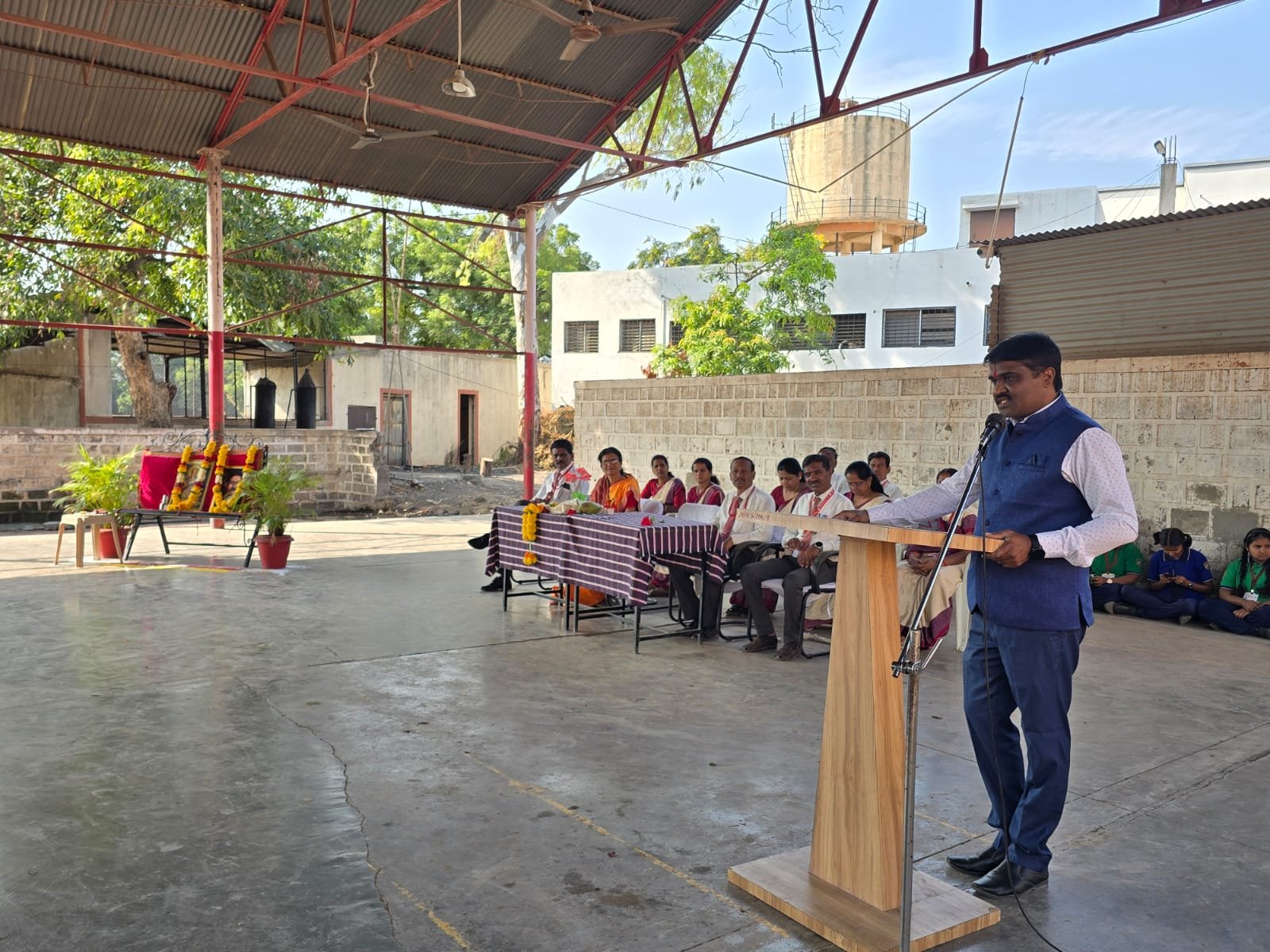 हिंदी भाषा हृदयाची भाषा आहे – प्रा. लोखंडेहिंदी दिनानिमित्त जिजामाता कन्या प्रशाला व कनिष्ठ महाविद्यालयात व्याख्यान; विद्यार्थिनी मंत्रमुग्ध