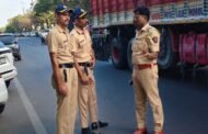 बारामती तालुका पोलीस स्टेशनच्या वतीने आज पेन्सिल चौकात नाकाबंदी करून वाहनाच्या तपासण्या करण्यात आल्या